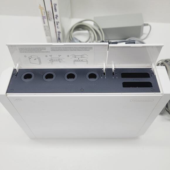 Nintendo Wii System Console (RVL-001) Controller Nunchuck Cords and 3 Games - Picture 9 of 11